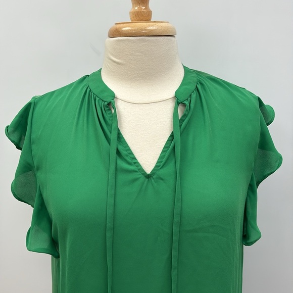 Ann Taylor Keyhole Flutter Sleeve Crepe Blouse Career Kelly Green Small - Picture 4 of 10